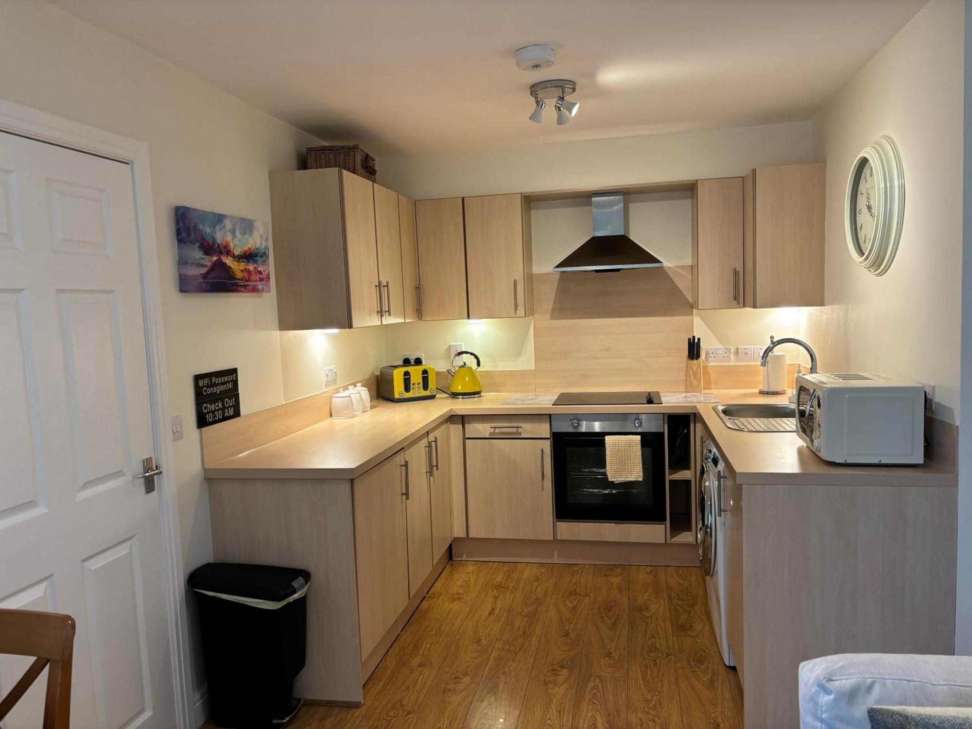 Conaglen, Glenloch View, Fort William 2-Bedroom Loch Side Flat Exterior photo