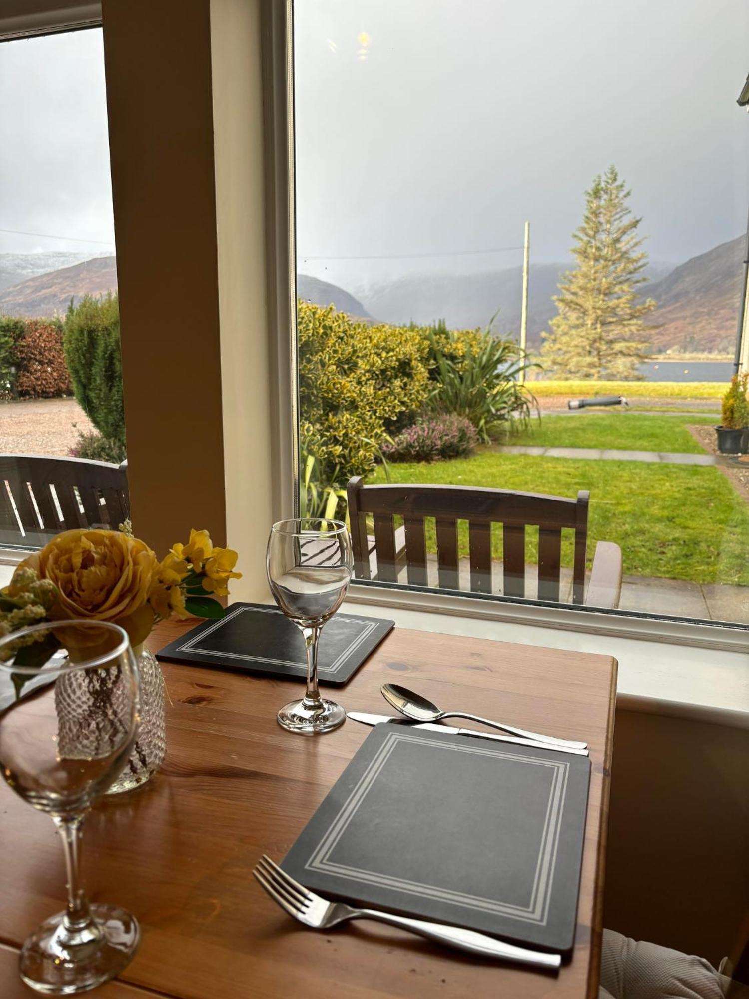 Conaglen, Glenloch View, Fort William 2-Bedroom Loch Side Flat Exterior photo
